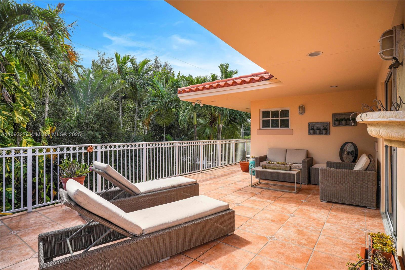 238 Cadima Ave