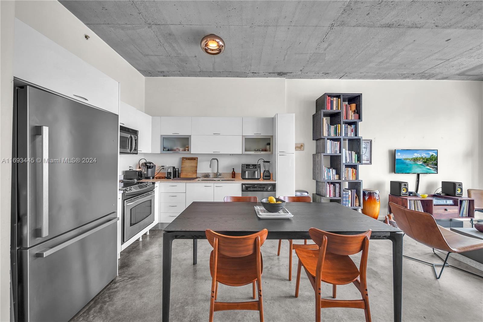 133 NE 2nd Ave # 2917