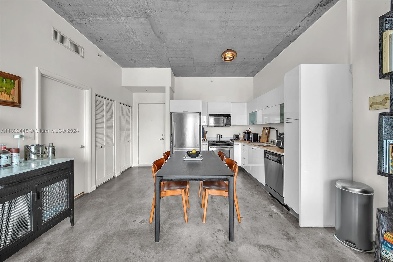 133 NE 2nd Ave # 2917