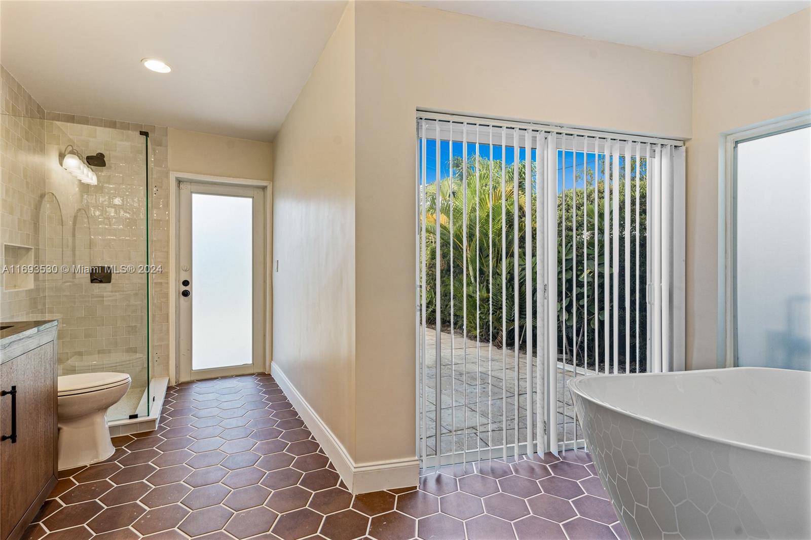 271 Capri Ave