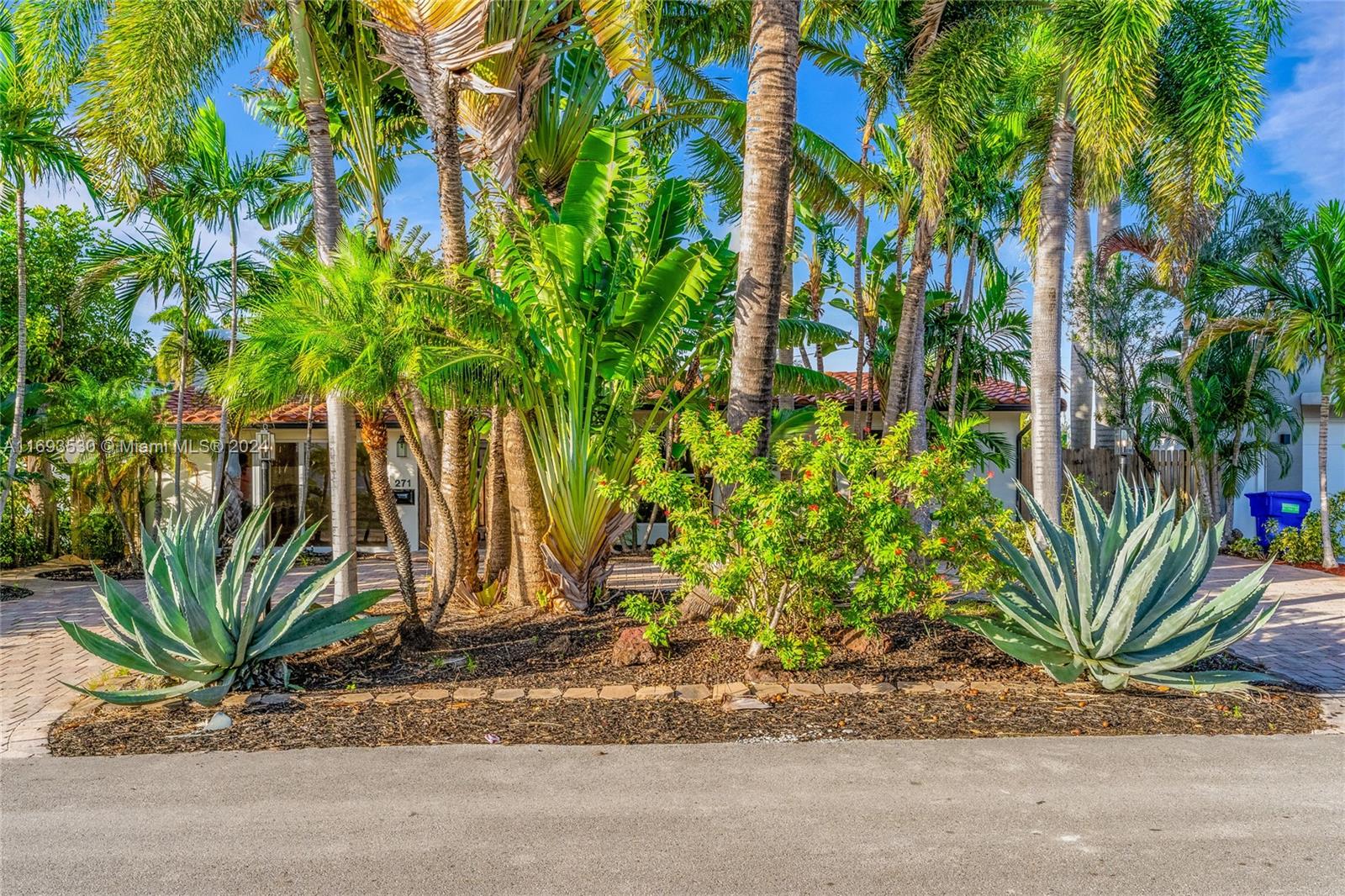 271 Capri Ave