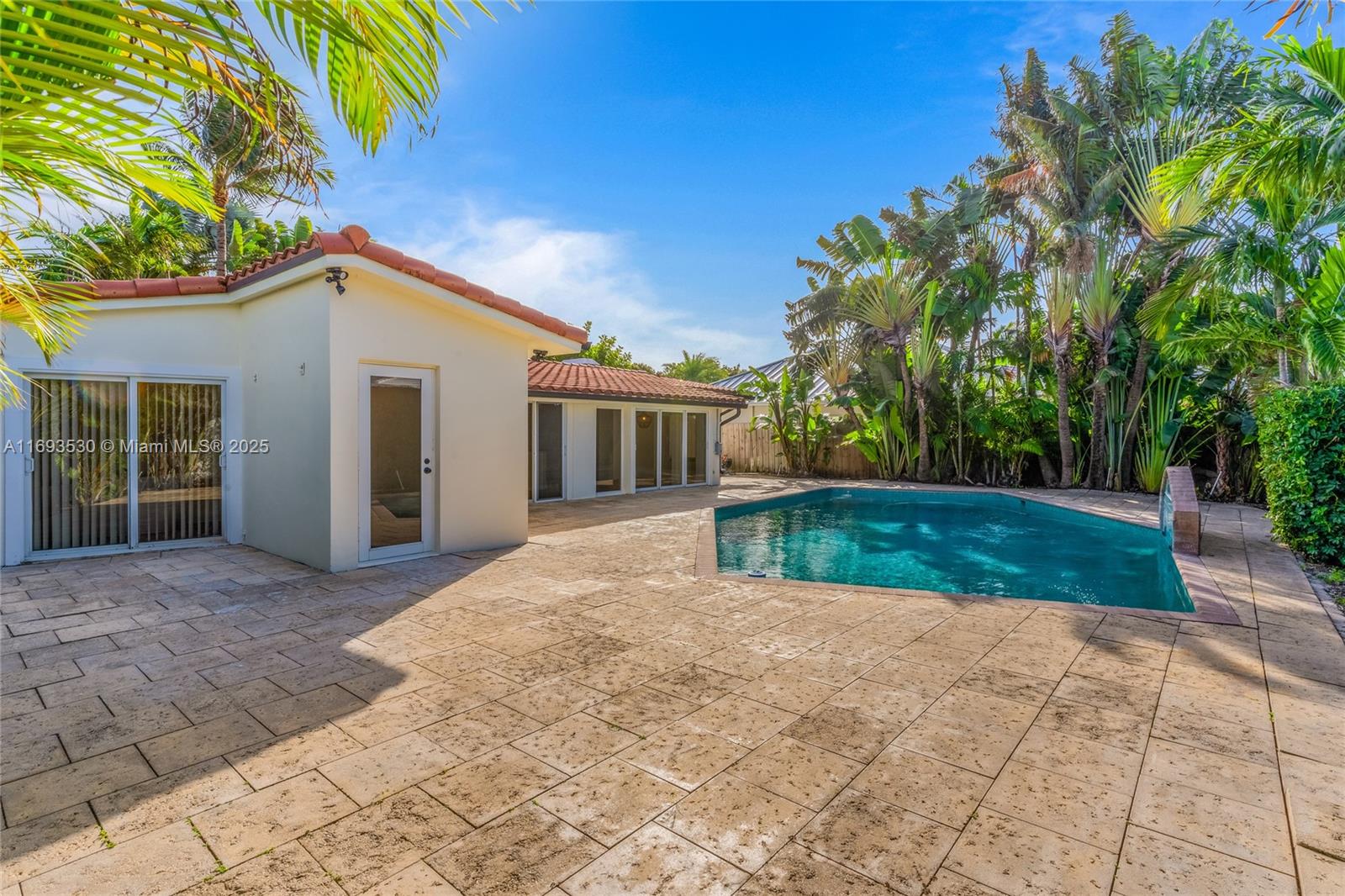 271 Capri Ave