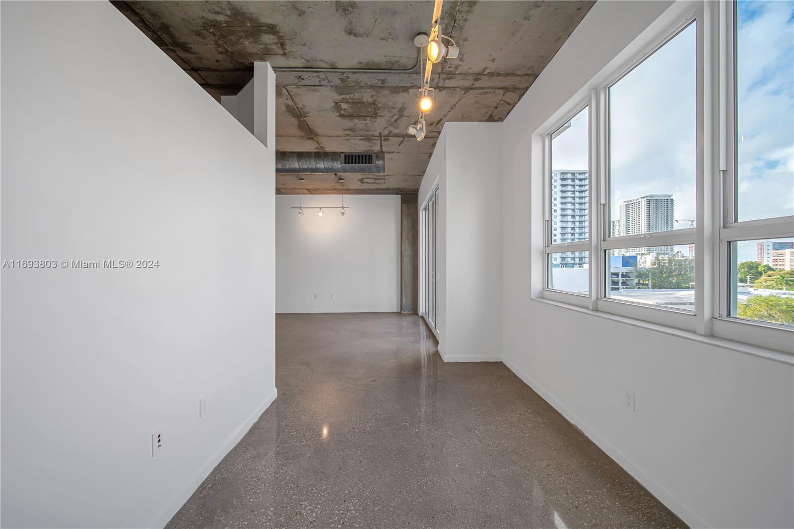 2001 Biscayne Blvd # 3610