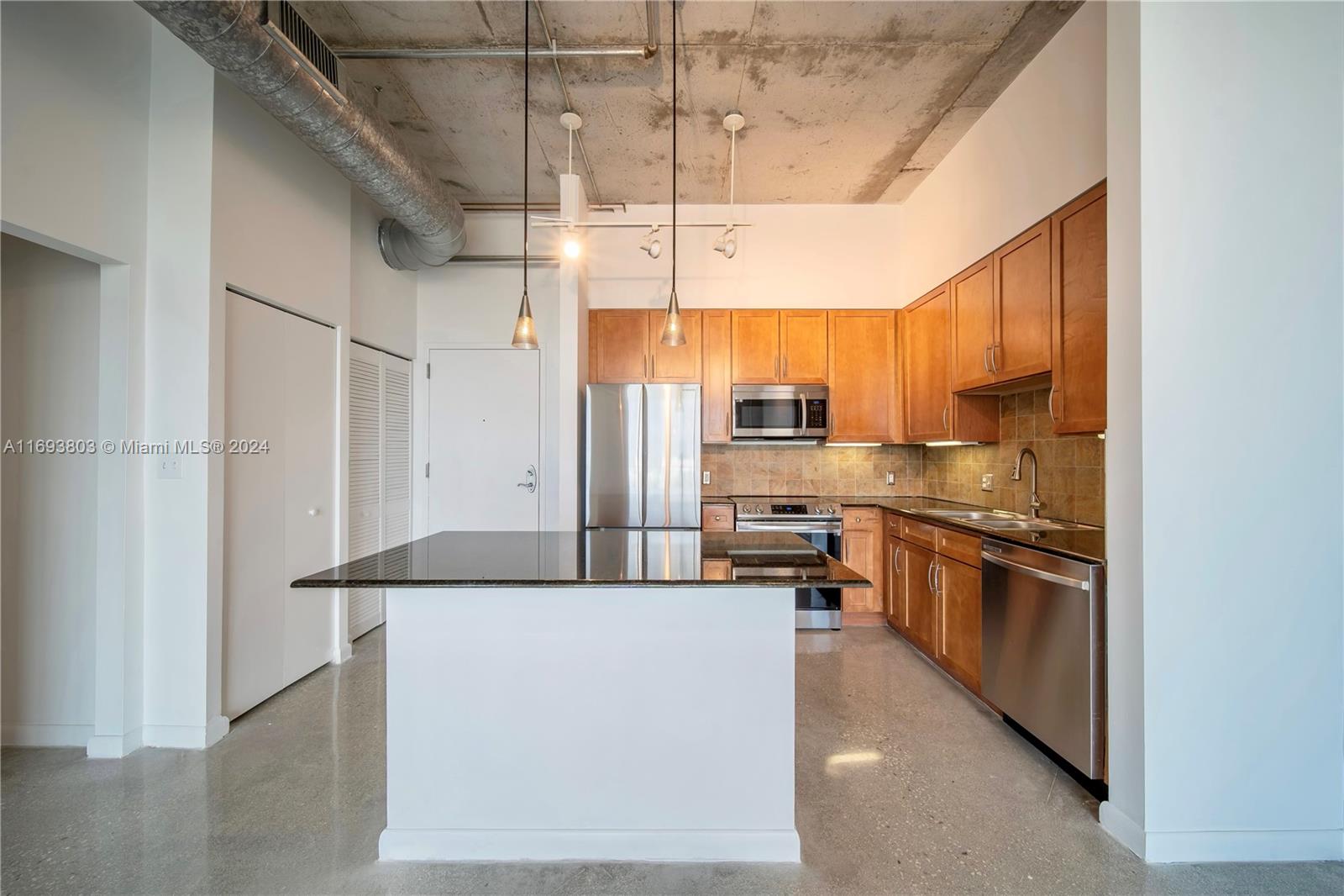 2001 Biscayne Blvd # 3610