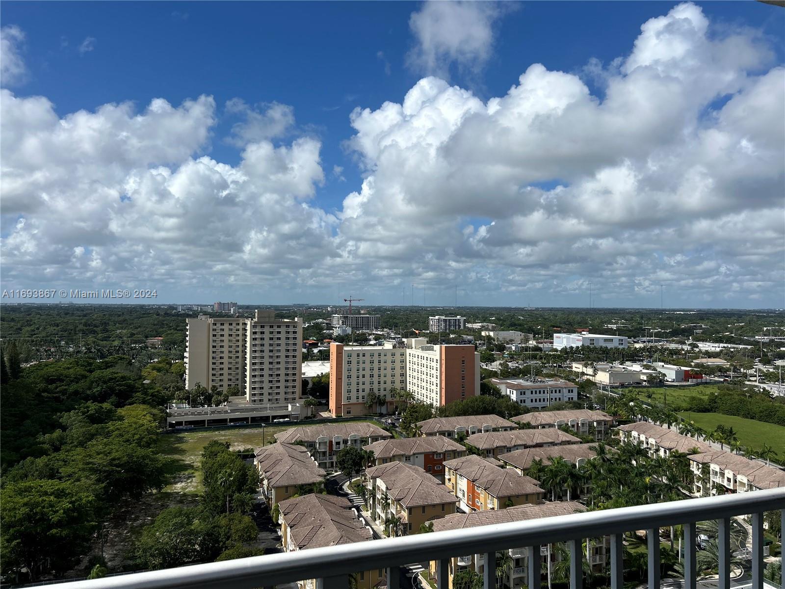 2801 NE 183rd St # 1903W