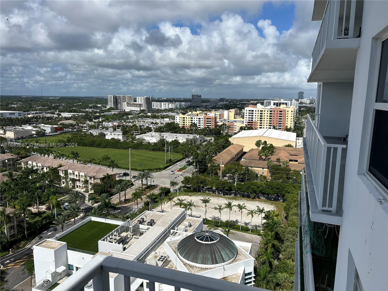 2801 NE 183rd St # 1903W