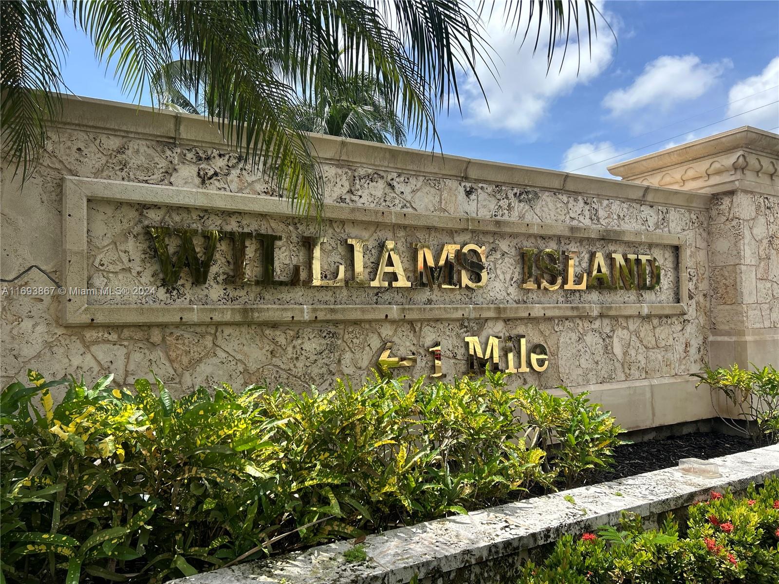 2801 NE 183rd St # 1903W