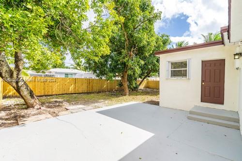 18011 NW 6th Pl