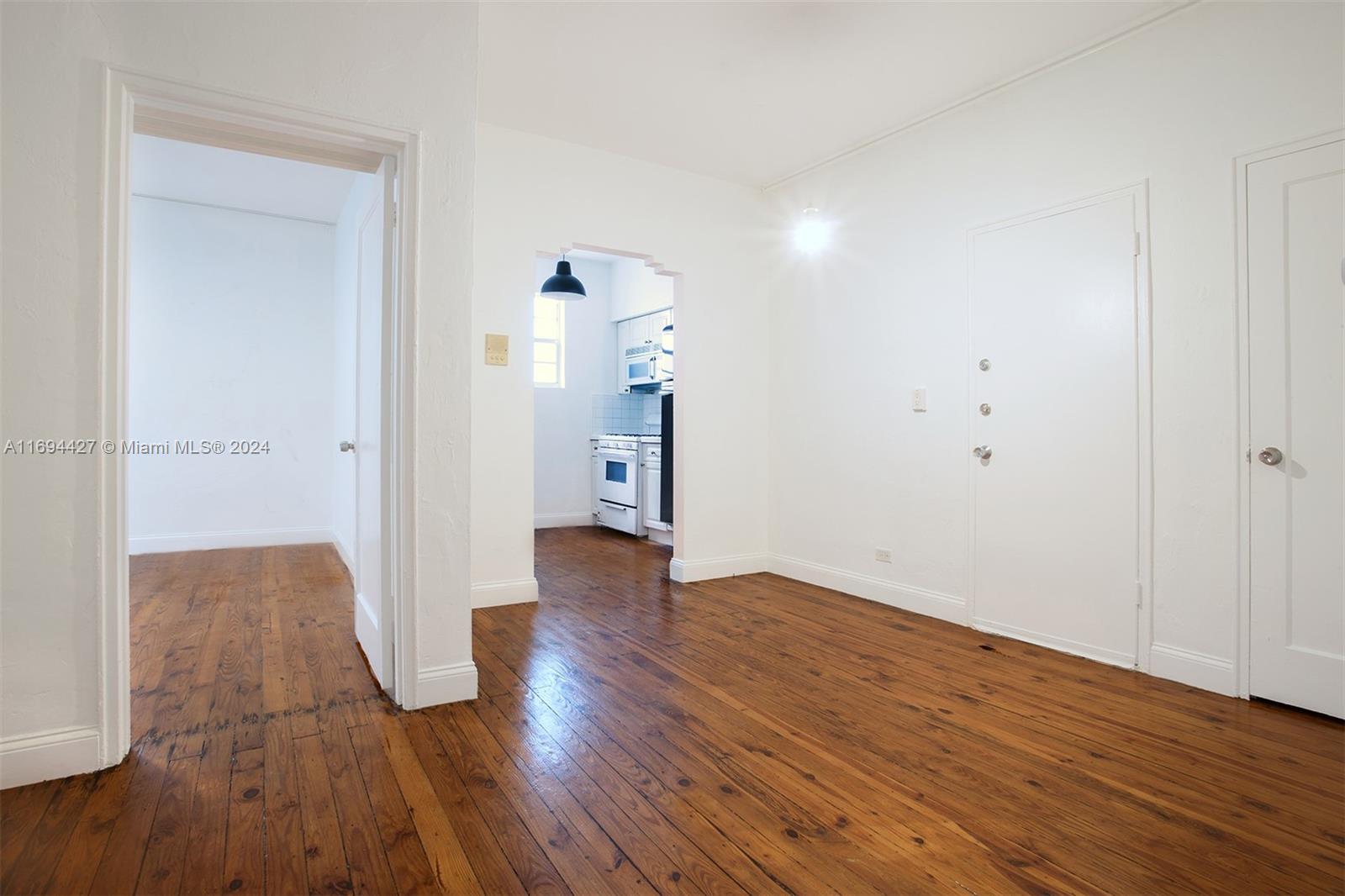 1135 Meridian Ave # 4