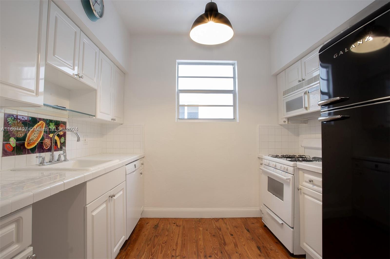 1135 Meridian Ave # 4