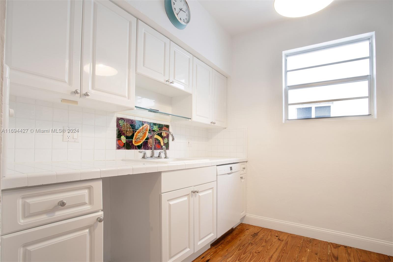 1135 Meridian Ave # 4
