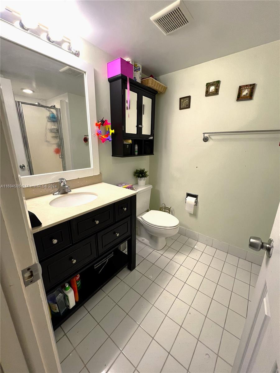 9427 Fontainebleau Blvd # 34 Unit: 208-34