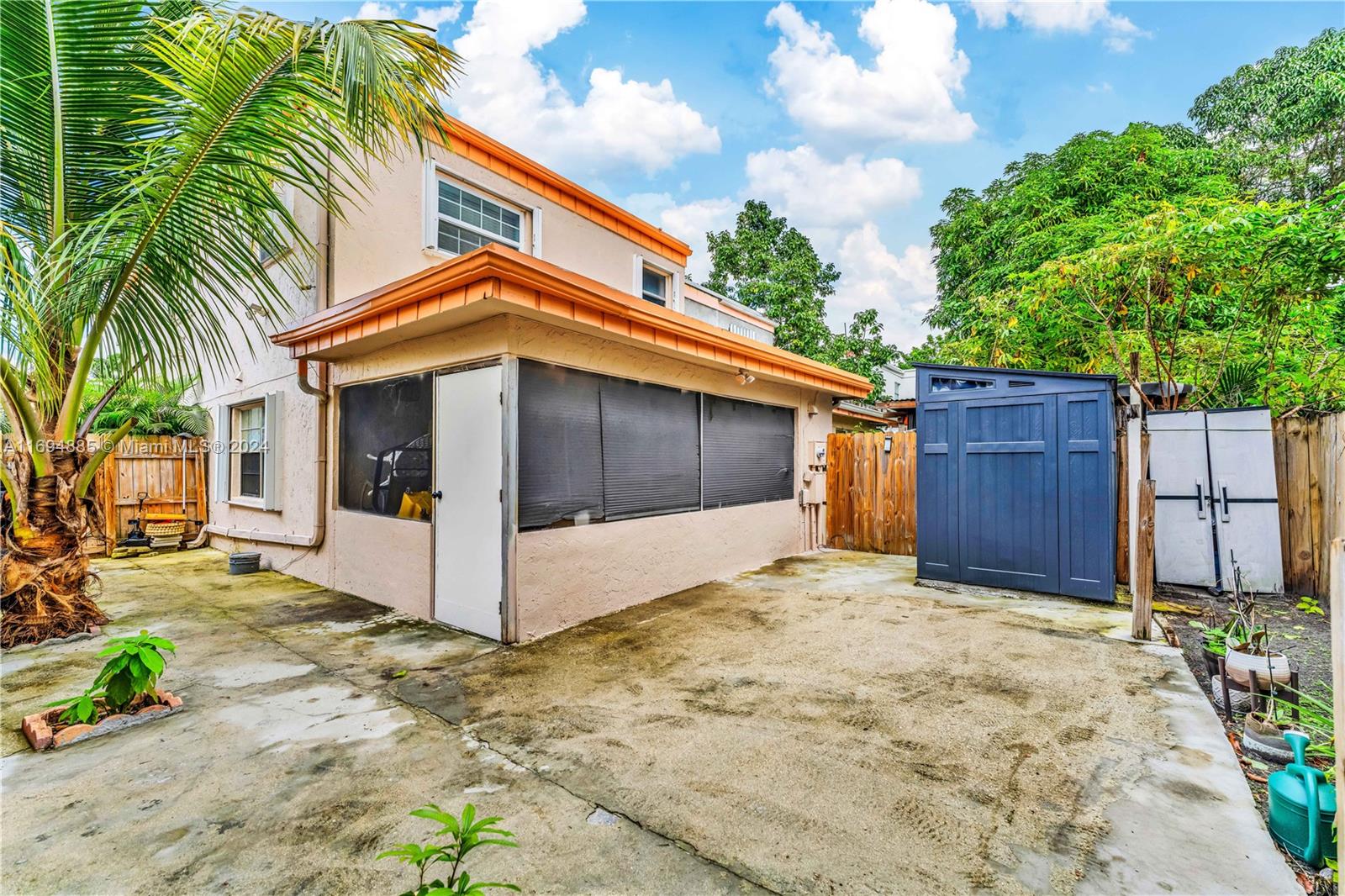 7924 SW 8th Ct