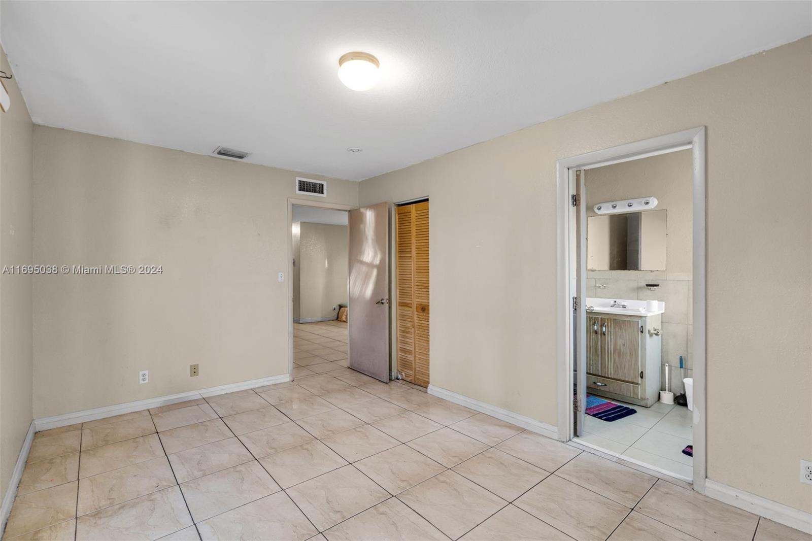 1371 NW 27th Ave # 2 Unit: 1-2