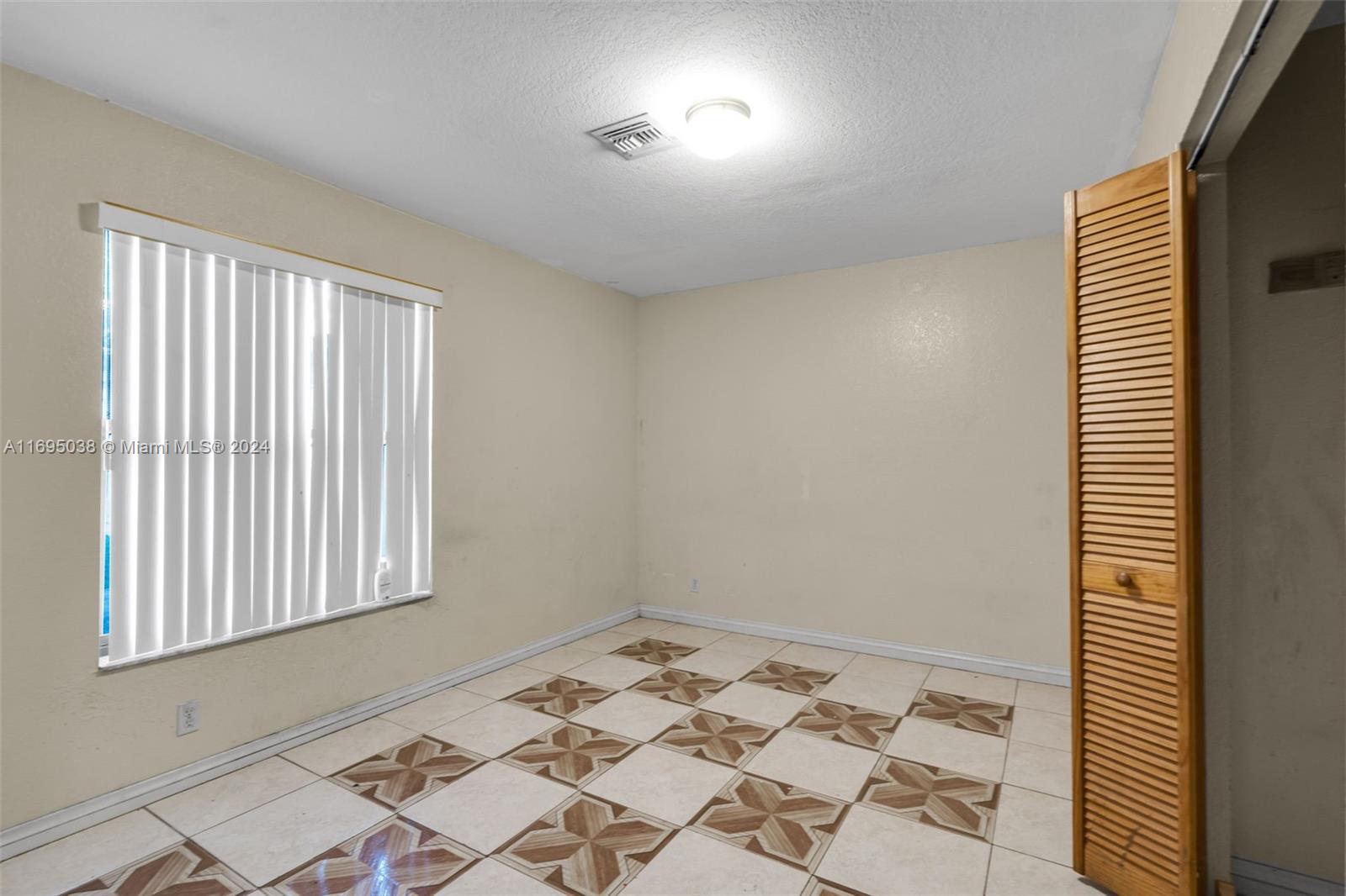 1371 NW 27th Ave # 2 Unit: 1-2