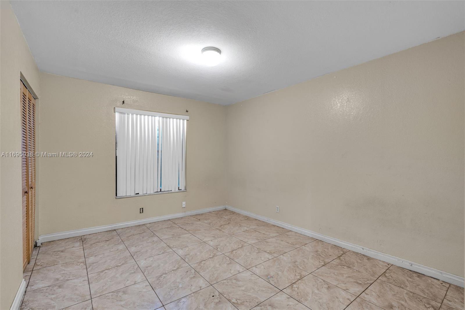 1371 NW 27th Ave # 2 Unit: 1-2