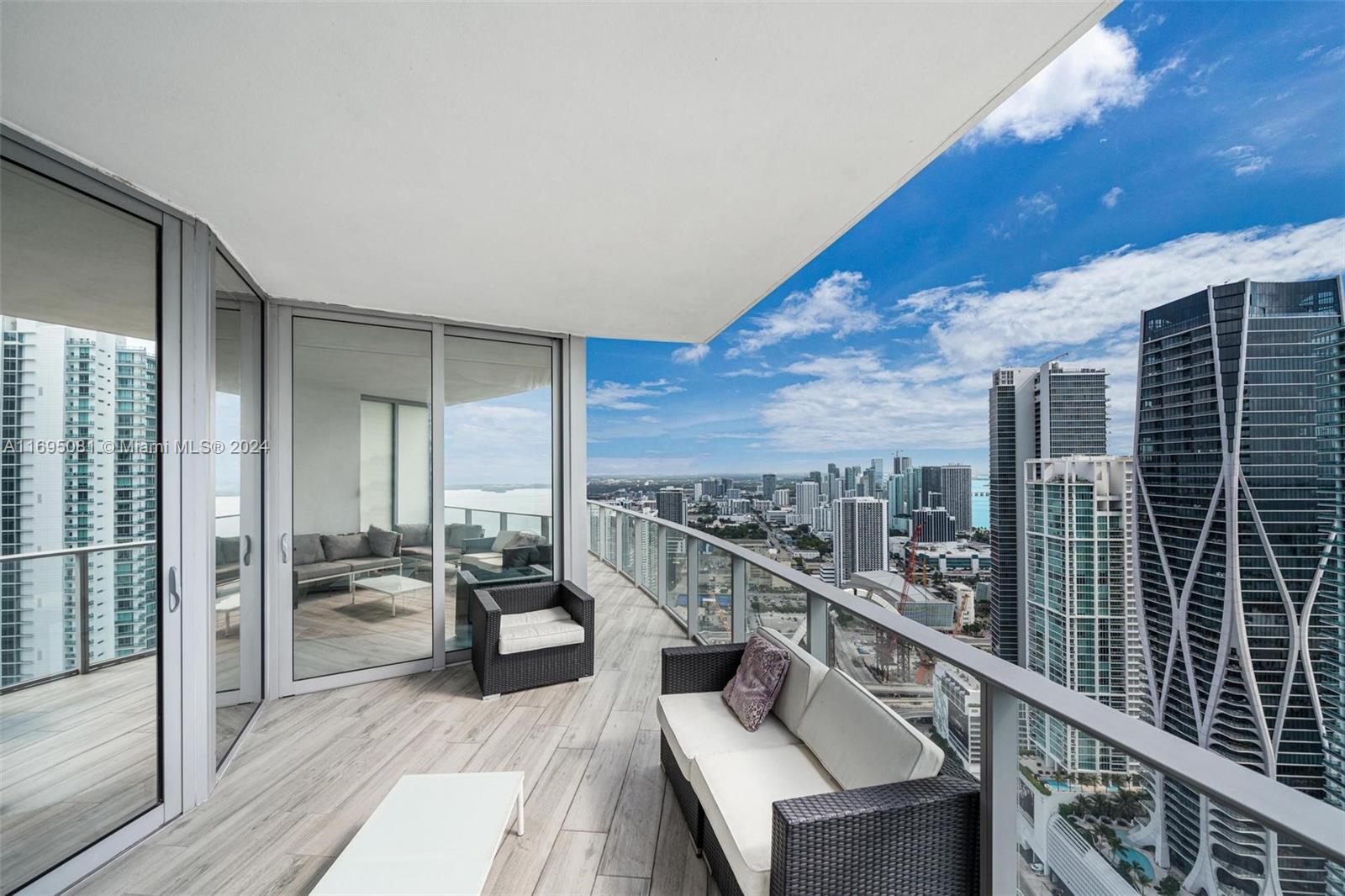 851 NE 1st Ave # 4603