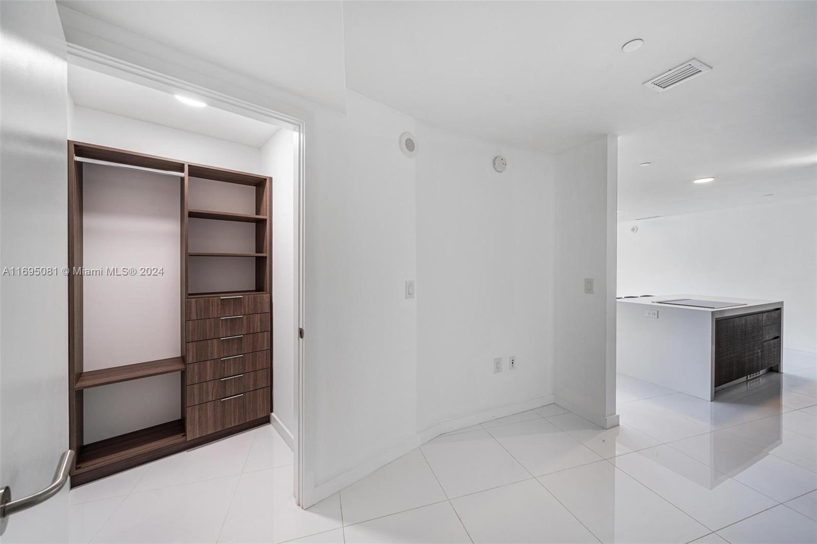 851 NE 1st Ave # 4603