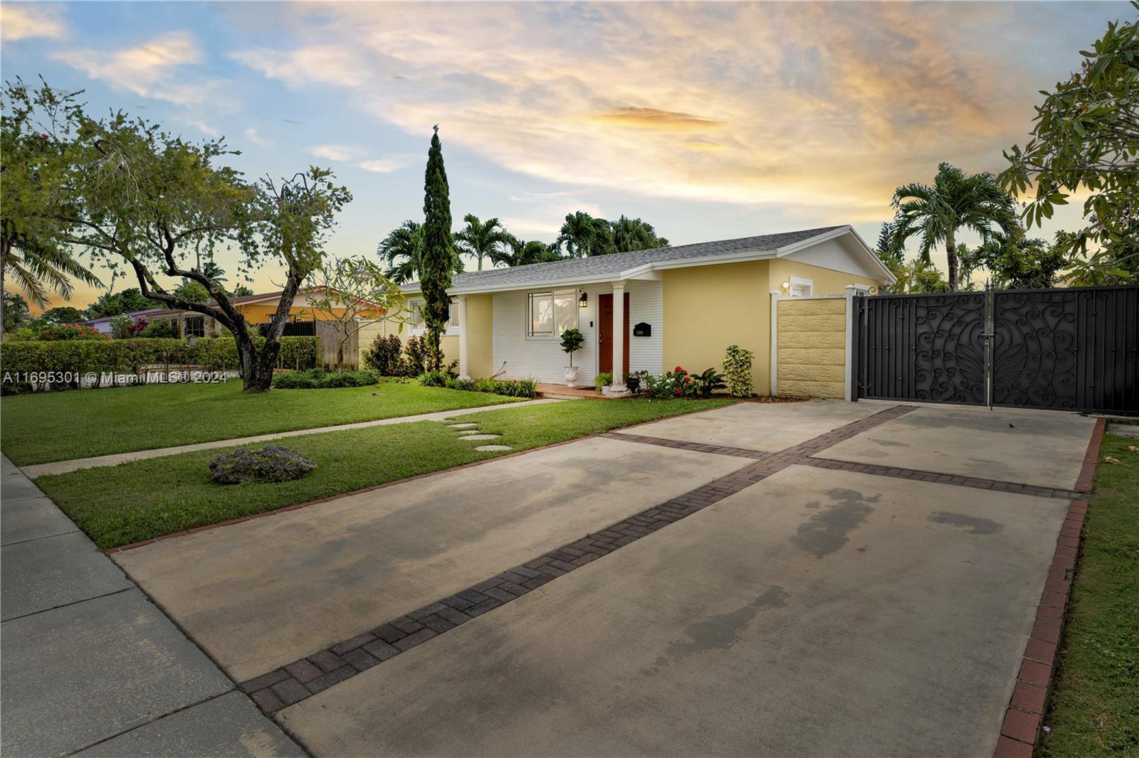 11810 SW 199th St