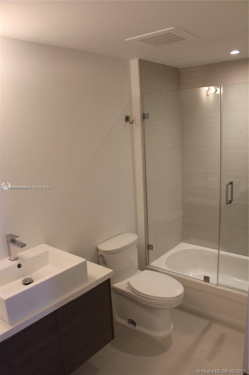 1010 SW 2nd Ave # 810