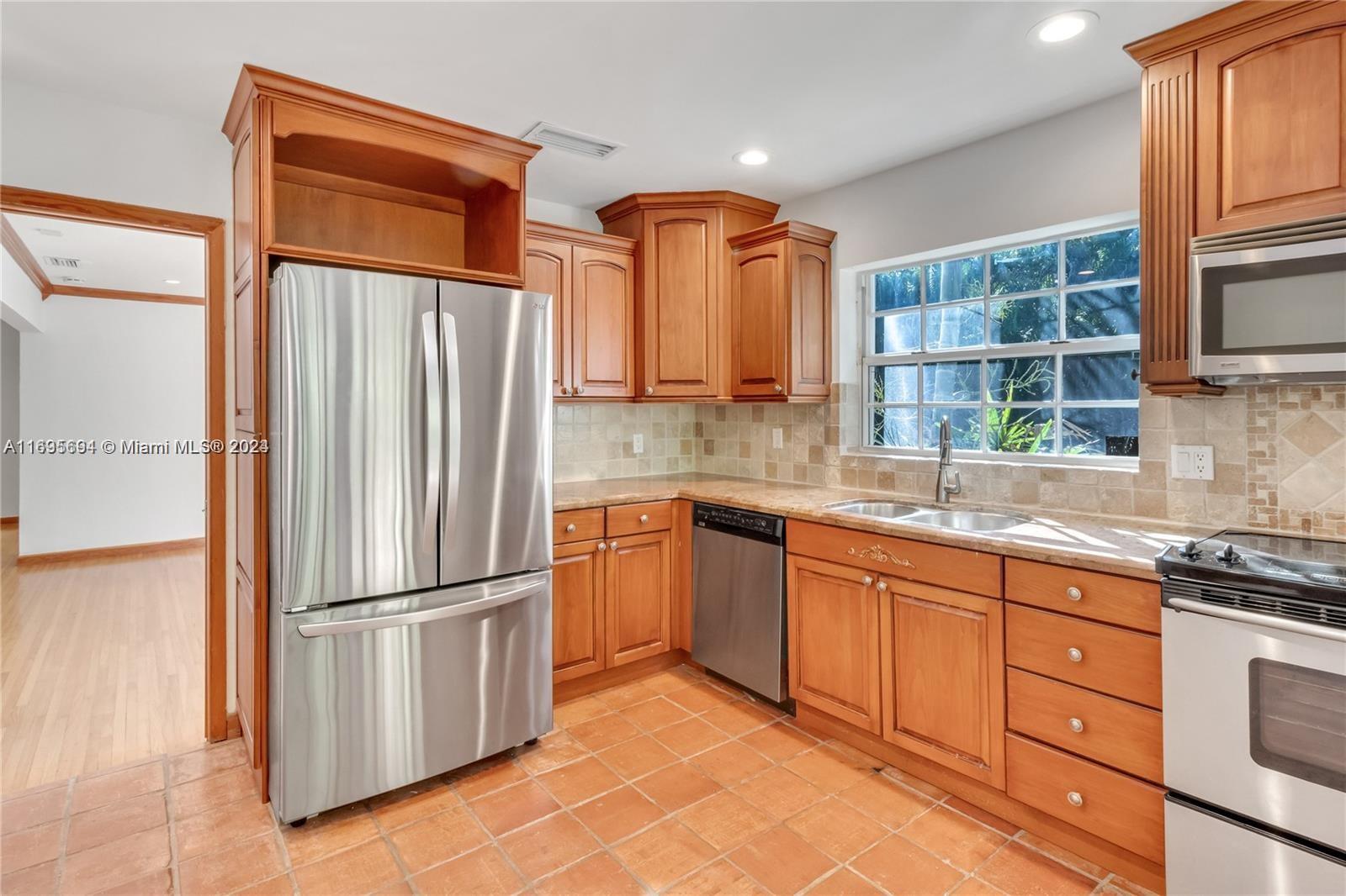 4930 Riviera Dr