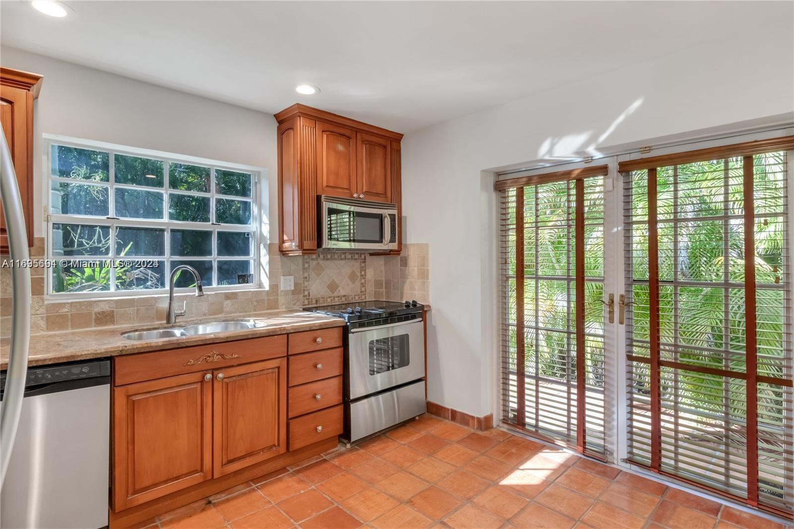 4930 Riviera Dr