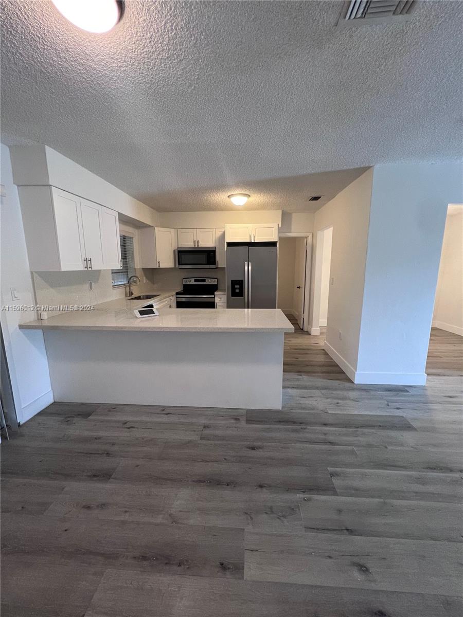 3277 SW 23rd Ter