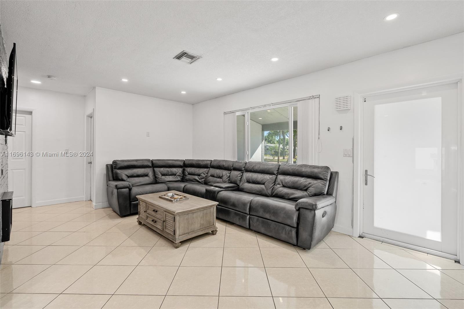 7655 Miramar Pkwy