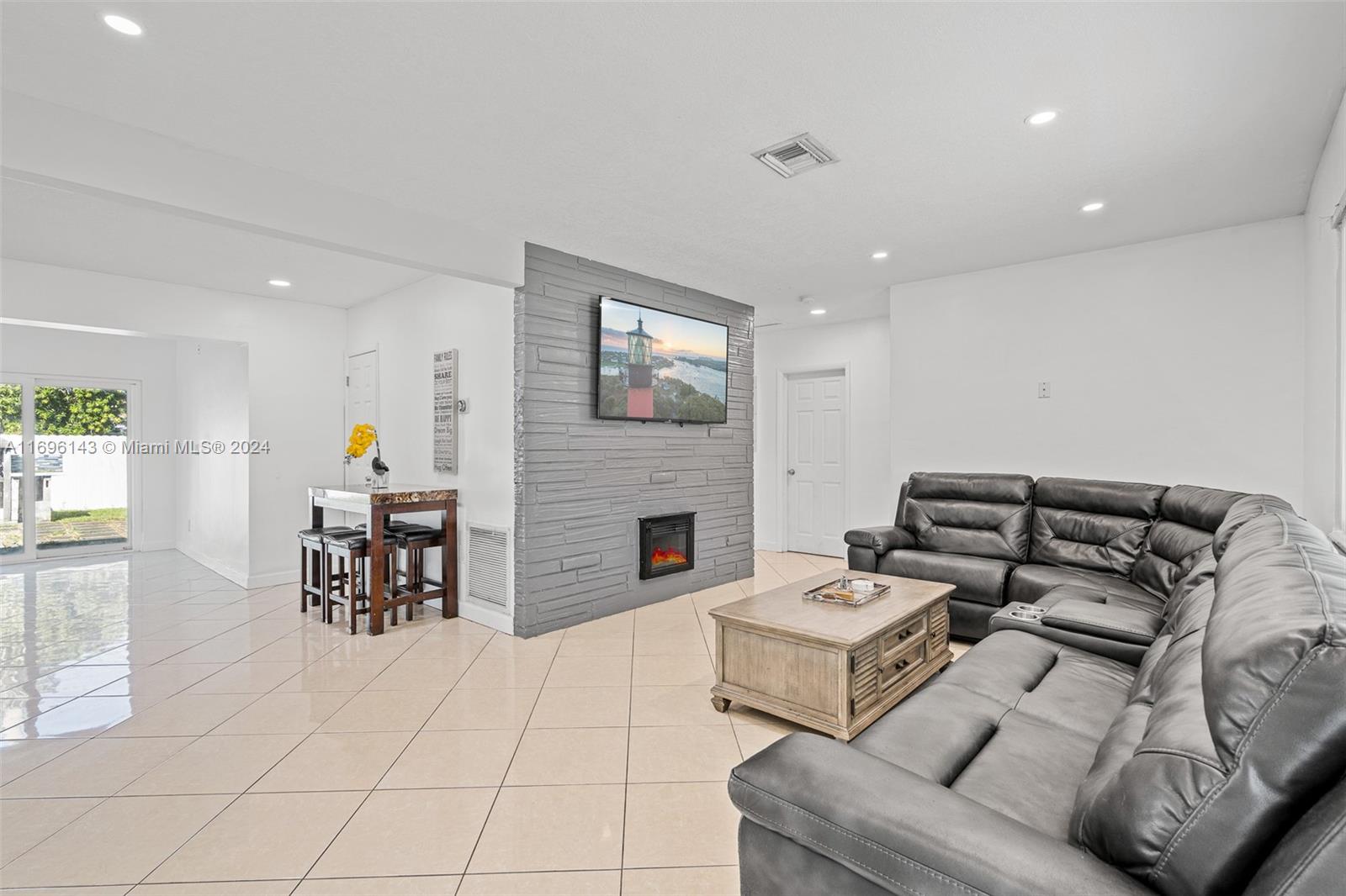 7655 Miramar Pkwy