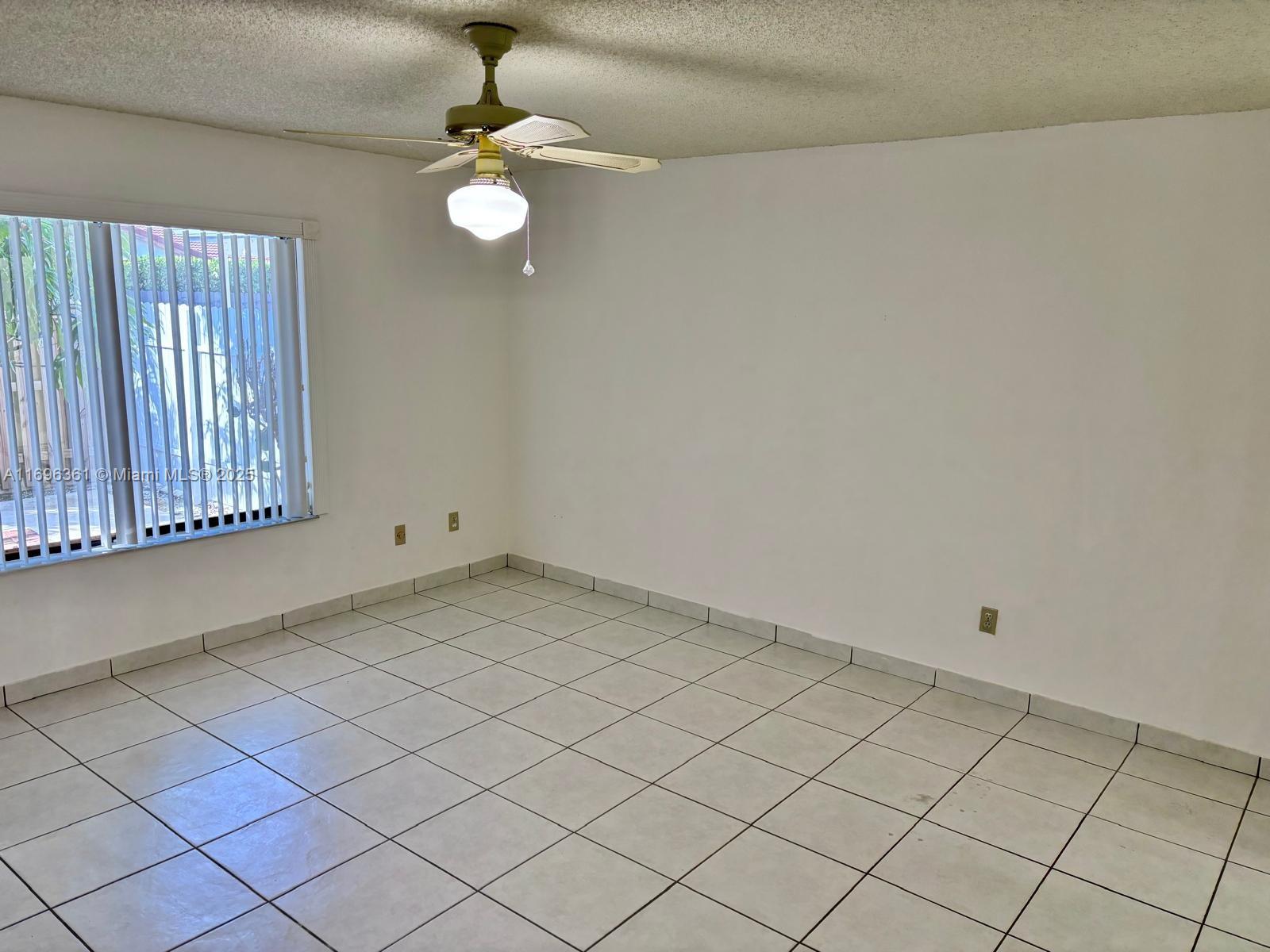 9024 SW 151st Ave Rd