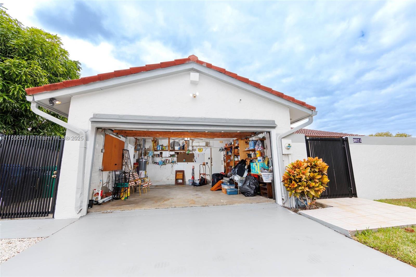 9024 SW 151st Ave Rd