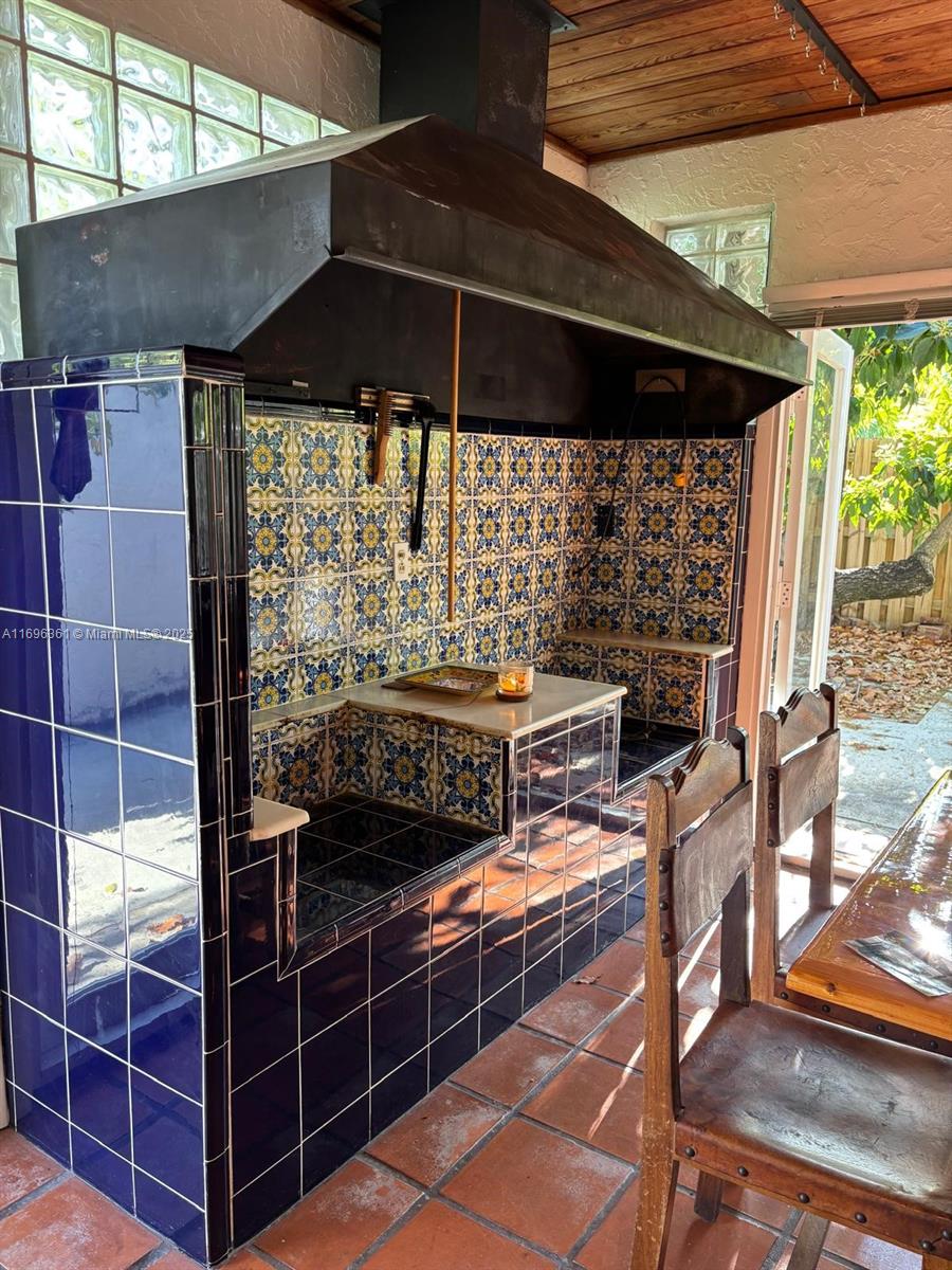 9024 SW 151st Ave Rd