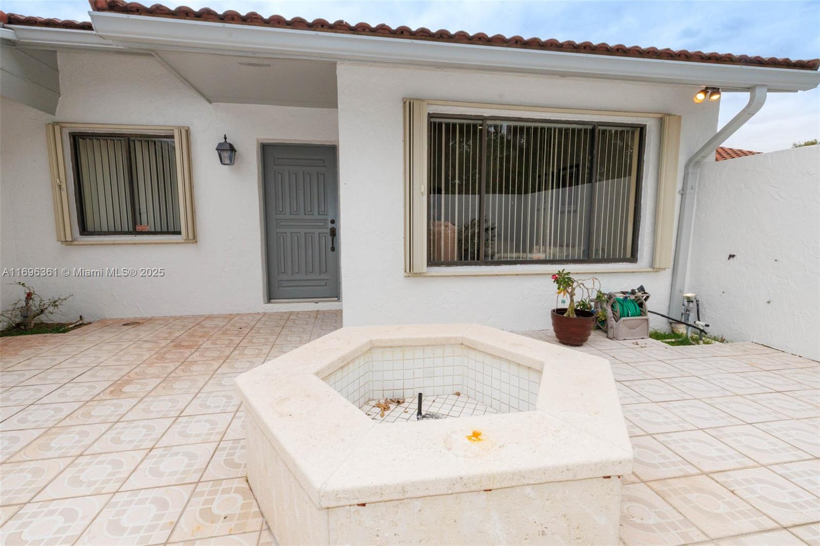 9024 SW 151st Ave Rd