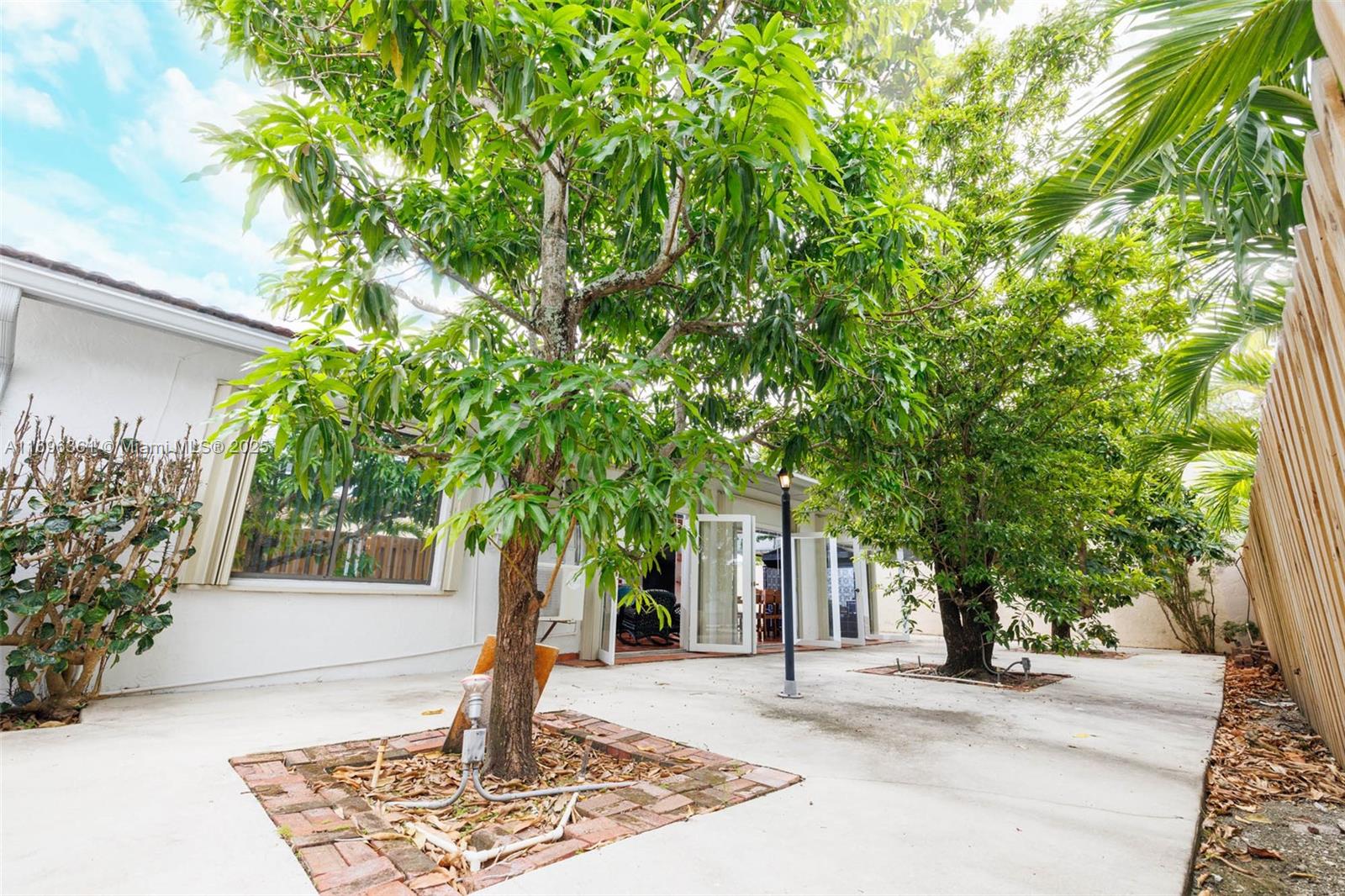 9024 SW 151st Ave Rd