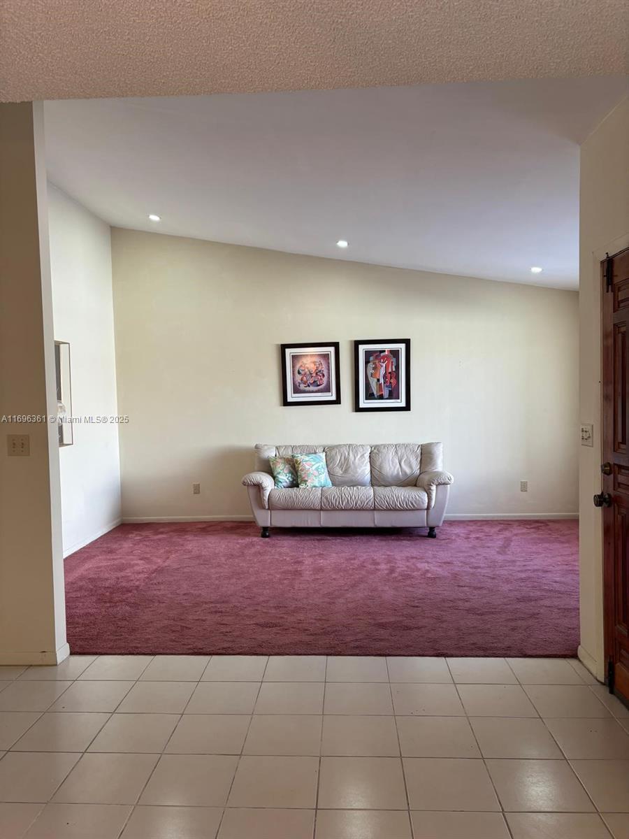 9024 SW 151st Ave Rd