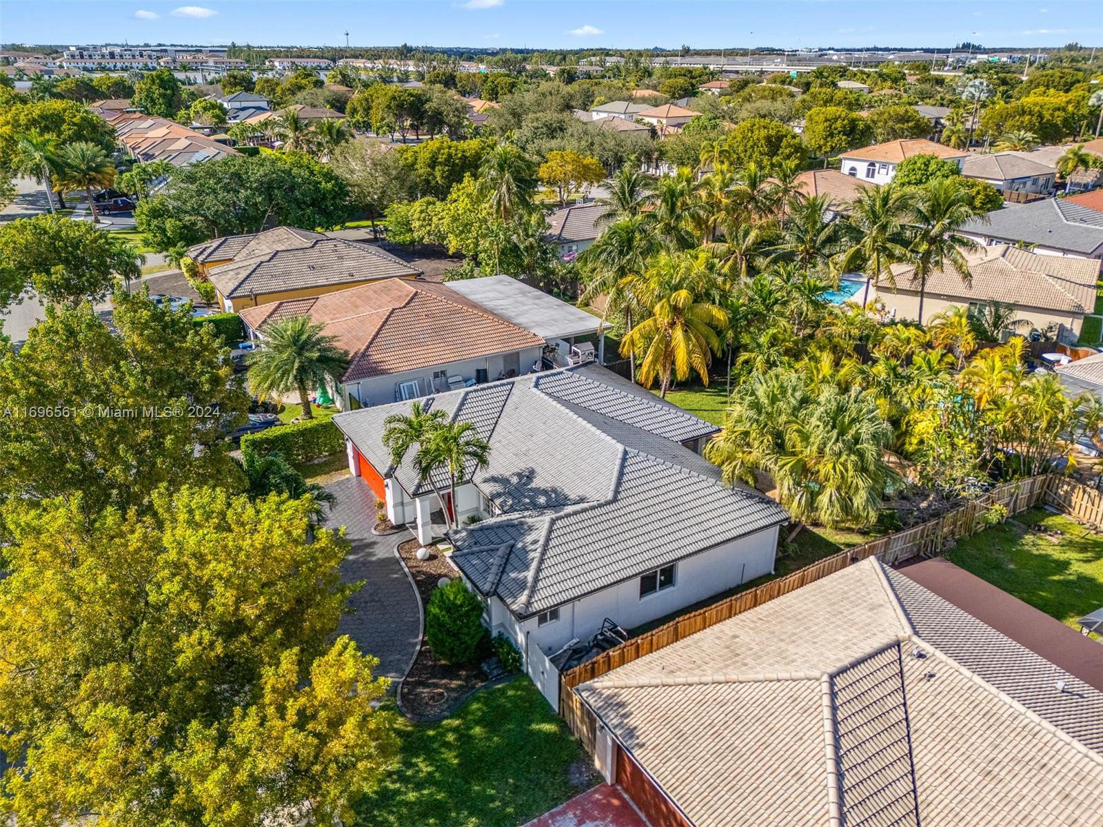 8939 NW 165th Ter
