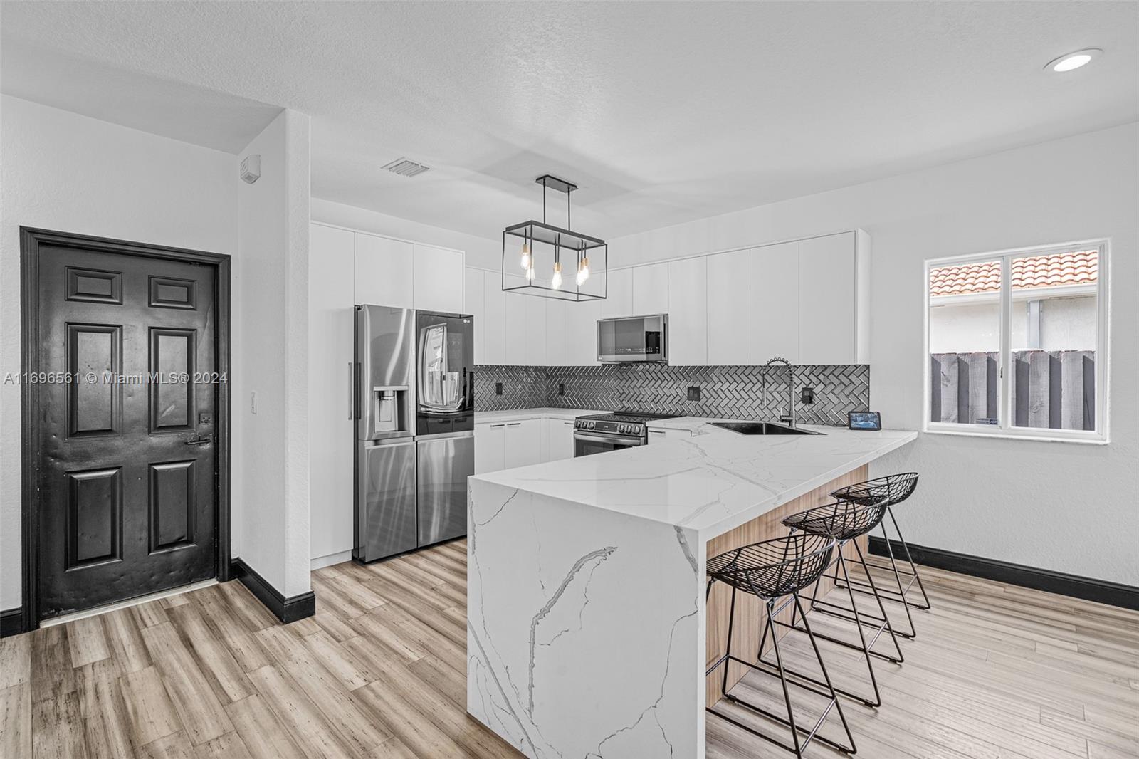8939 NW 165th Ter