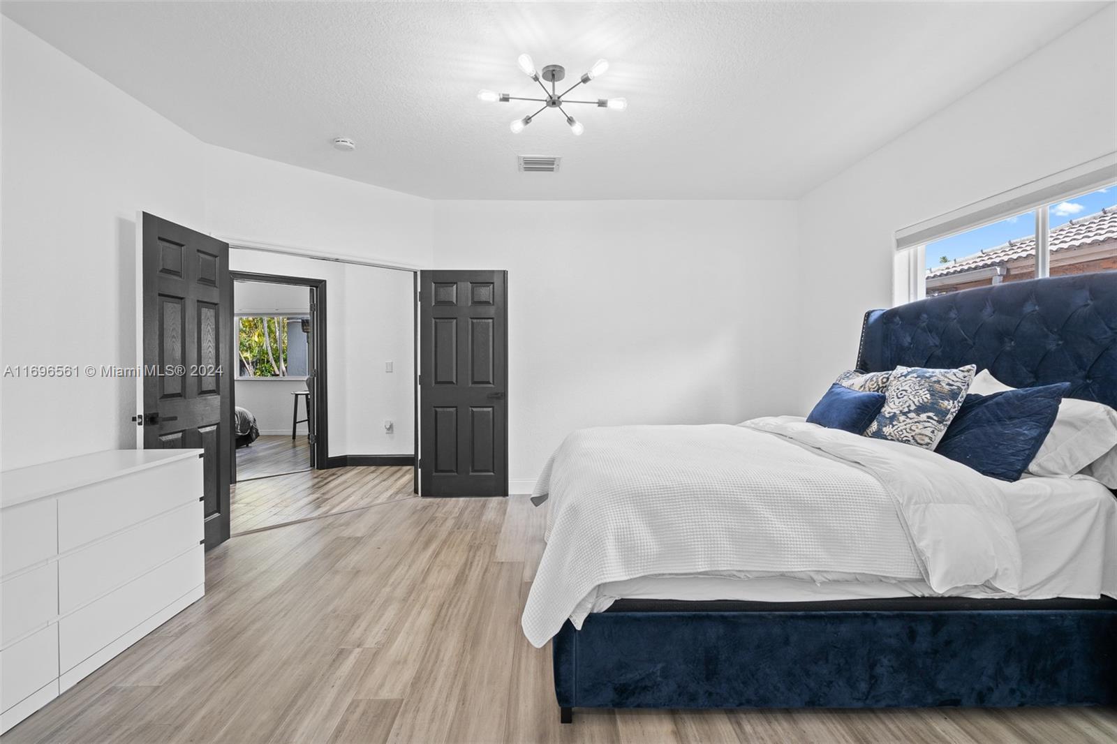 8939 NW 165th Ter
