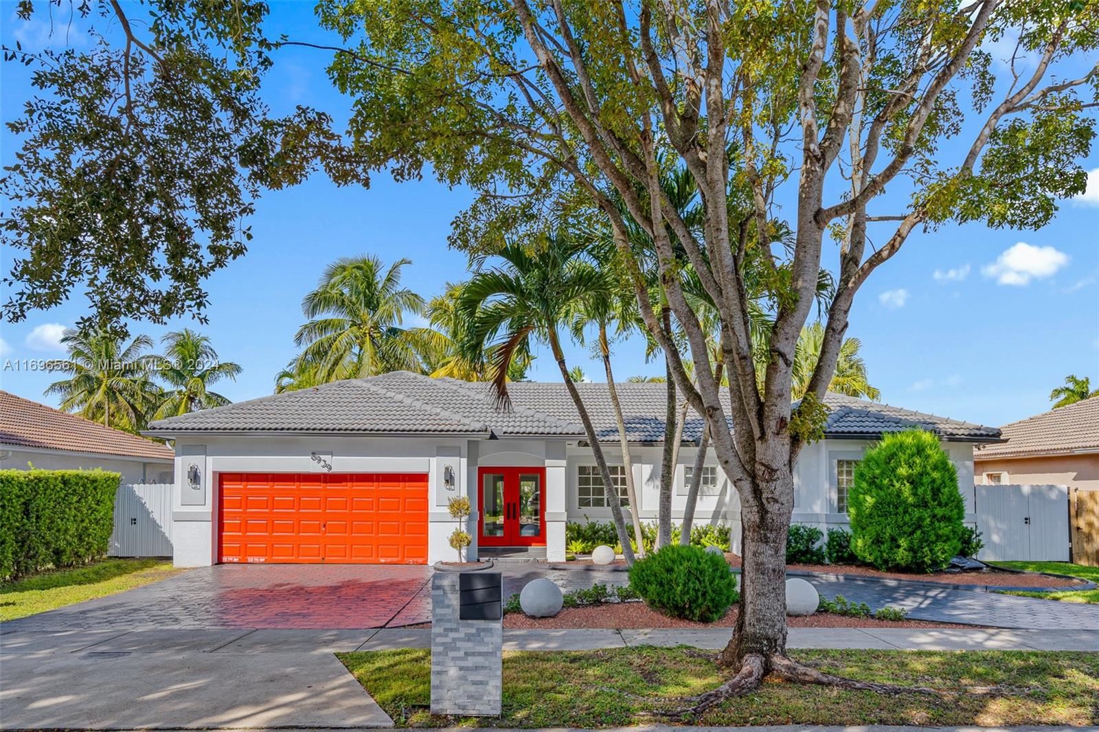 8939 NW 165th Ter