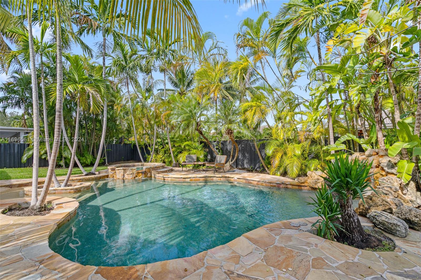 8939 NW 165th Ter