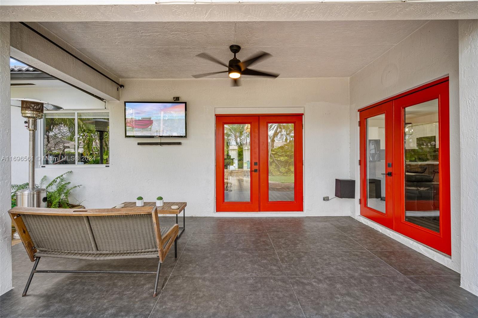 8939 NW 165th Ter
