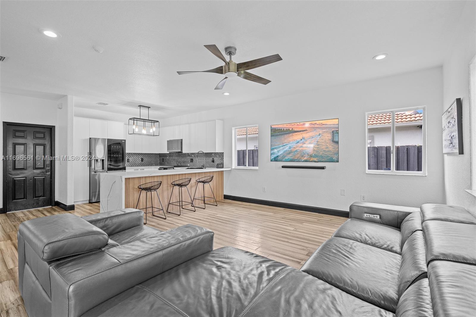 8939 NW 165th Ter