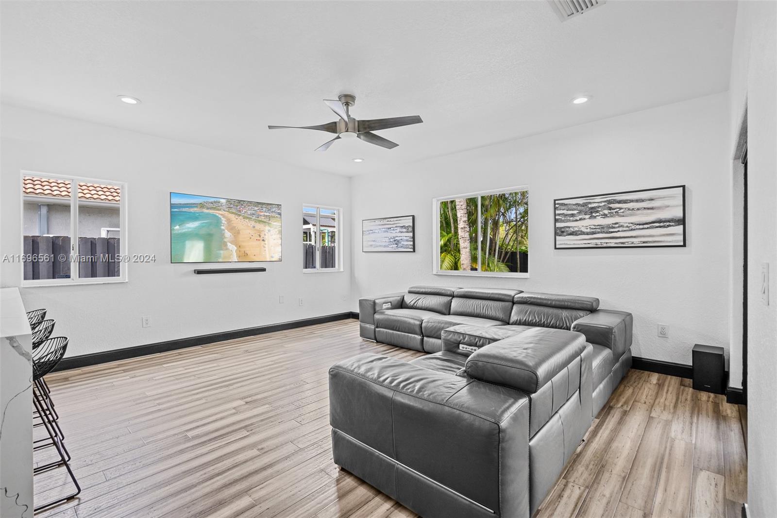 8939 NW 165th Ter