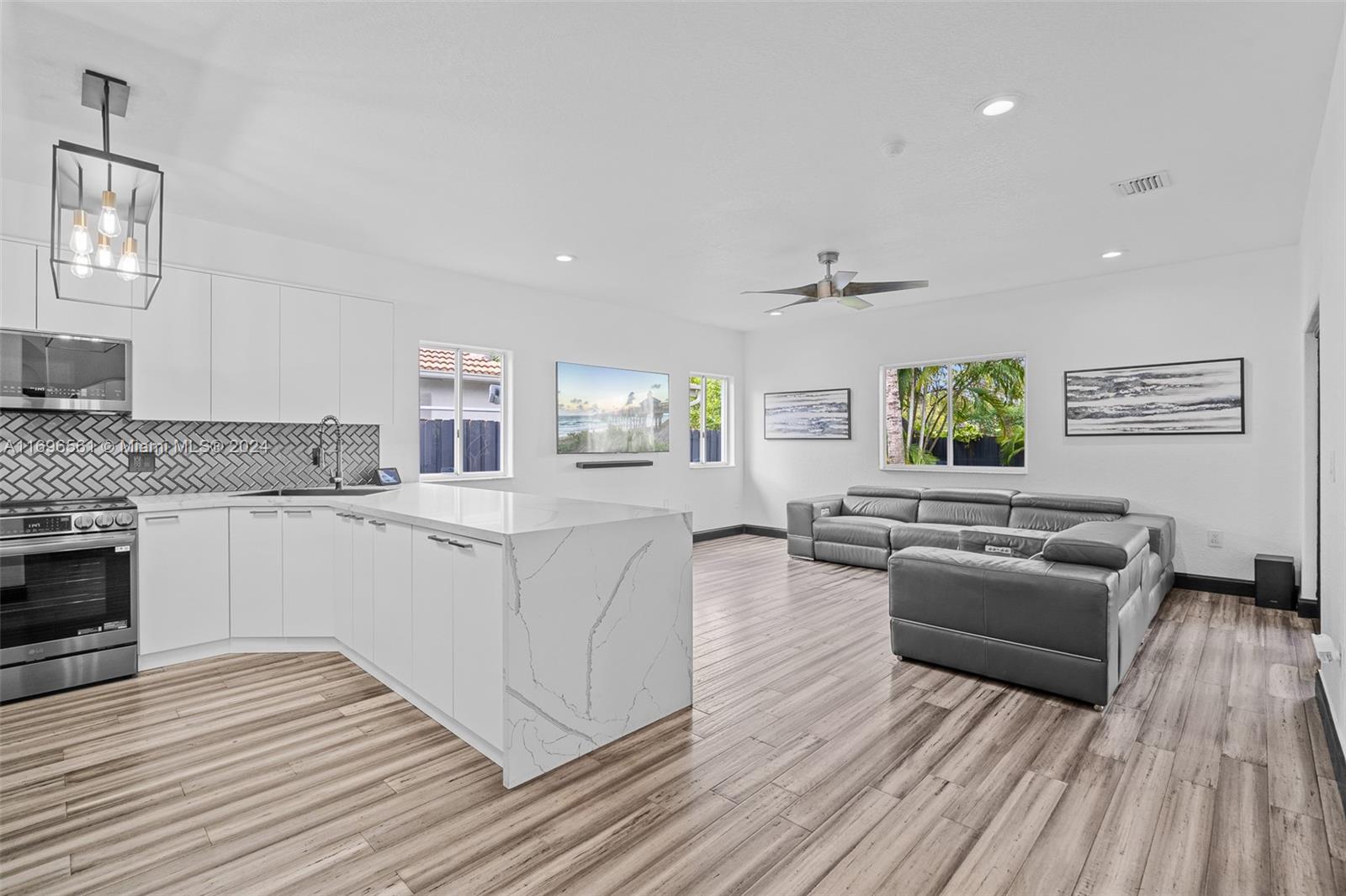 8939 NW 165th Ter