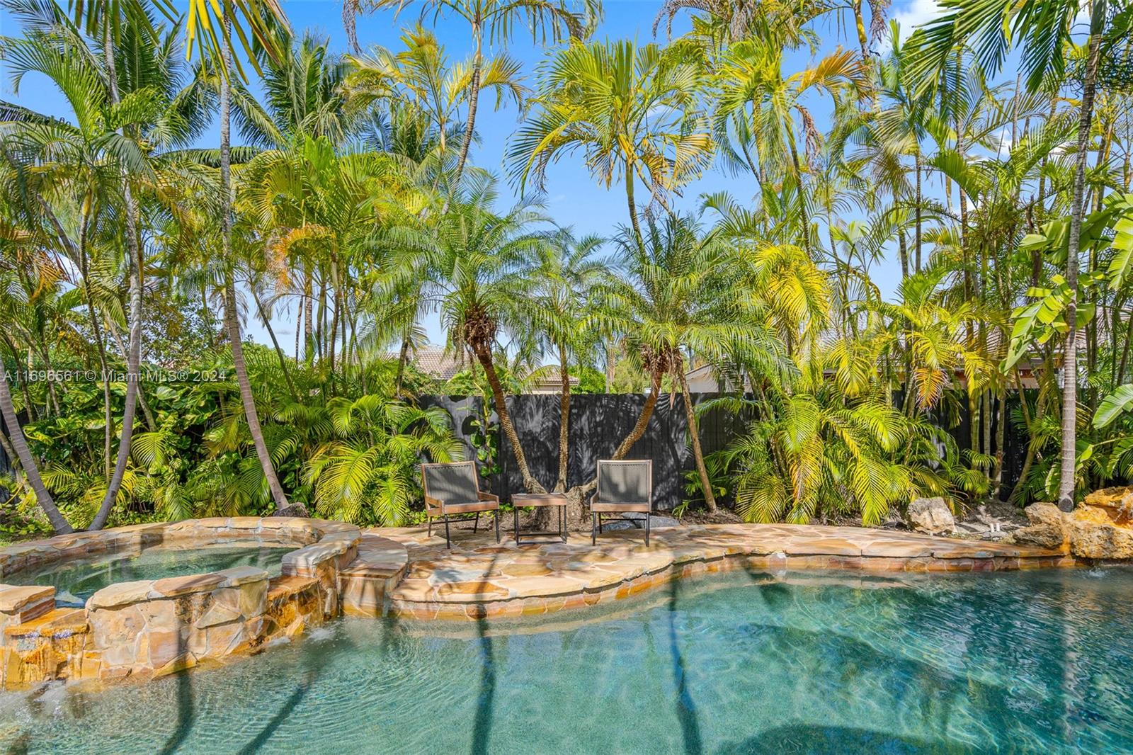8939 NW 165th Ter