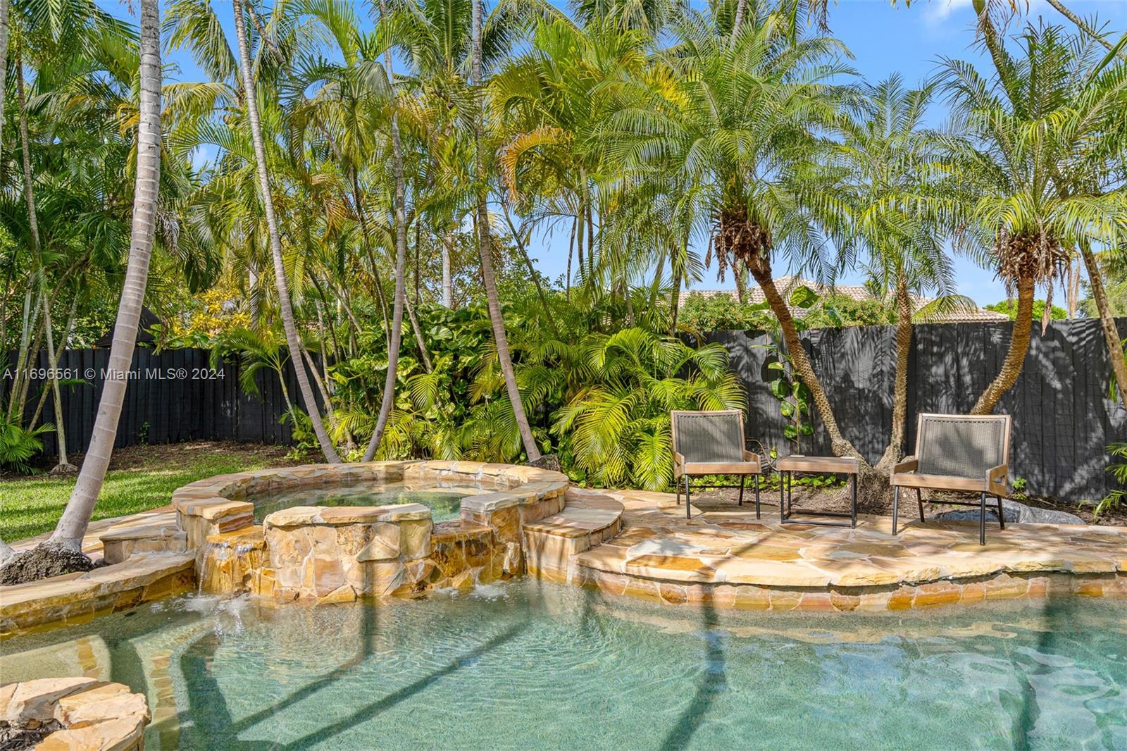 8939 NW 165th Ter