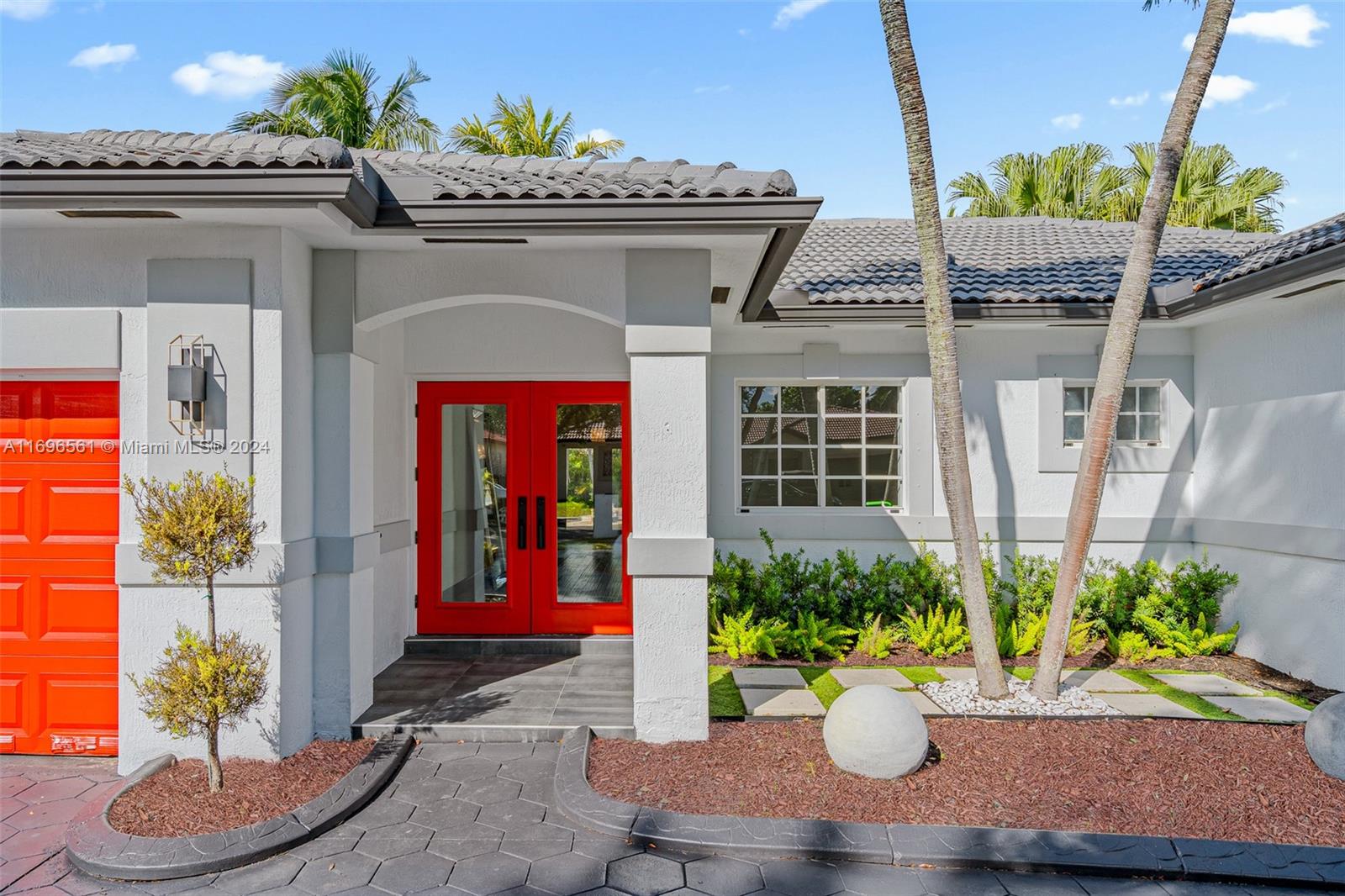 8939 NW 165th Ter