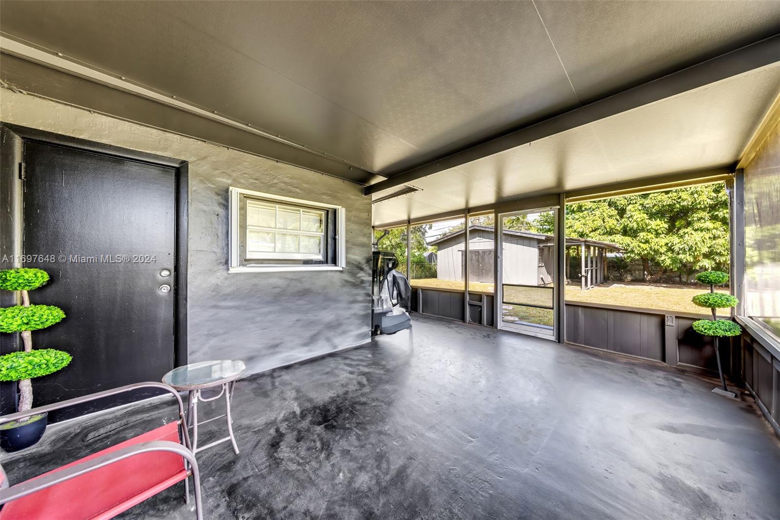 107 Thomas Rd