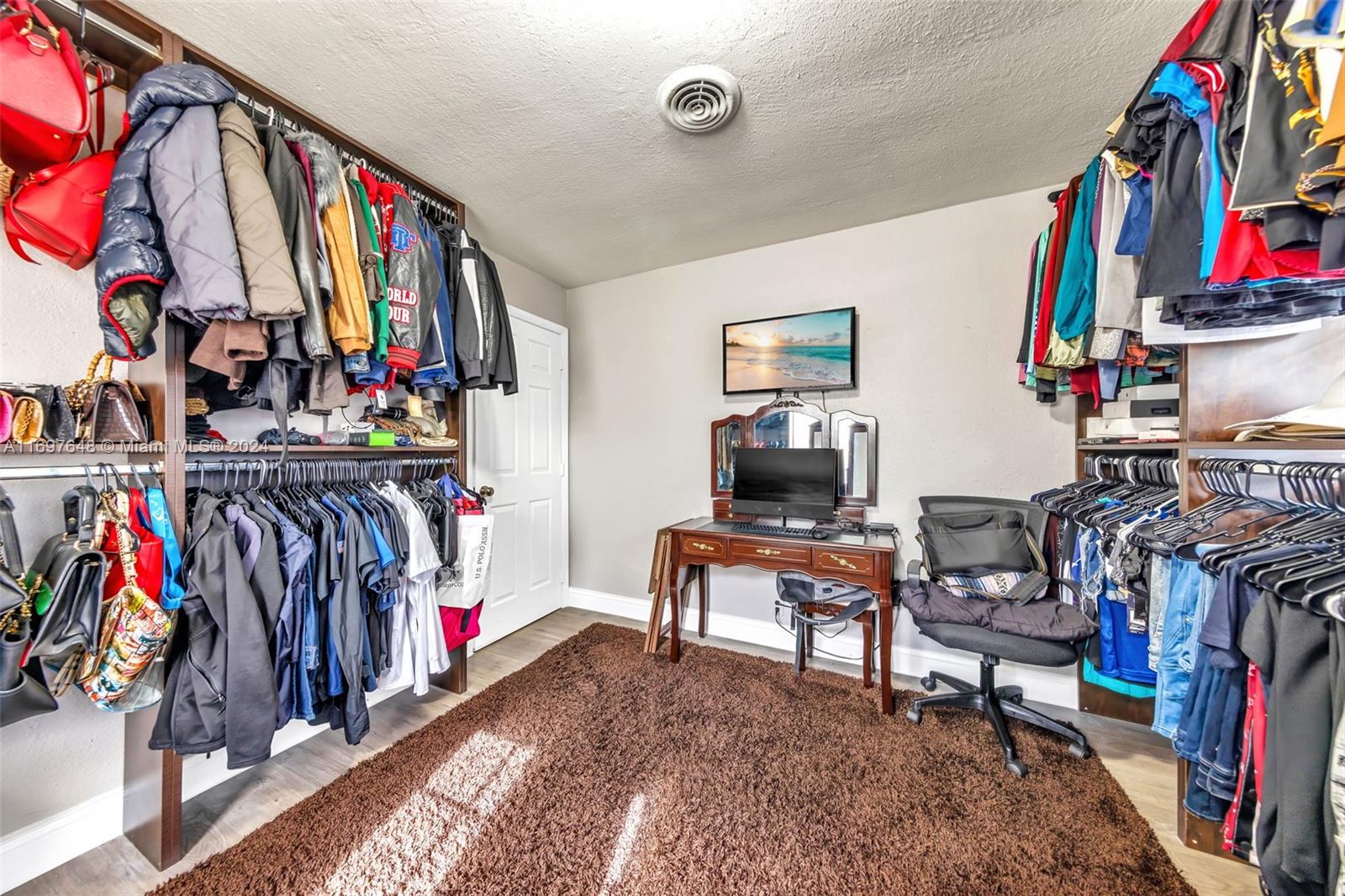 107 Thomas Rd