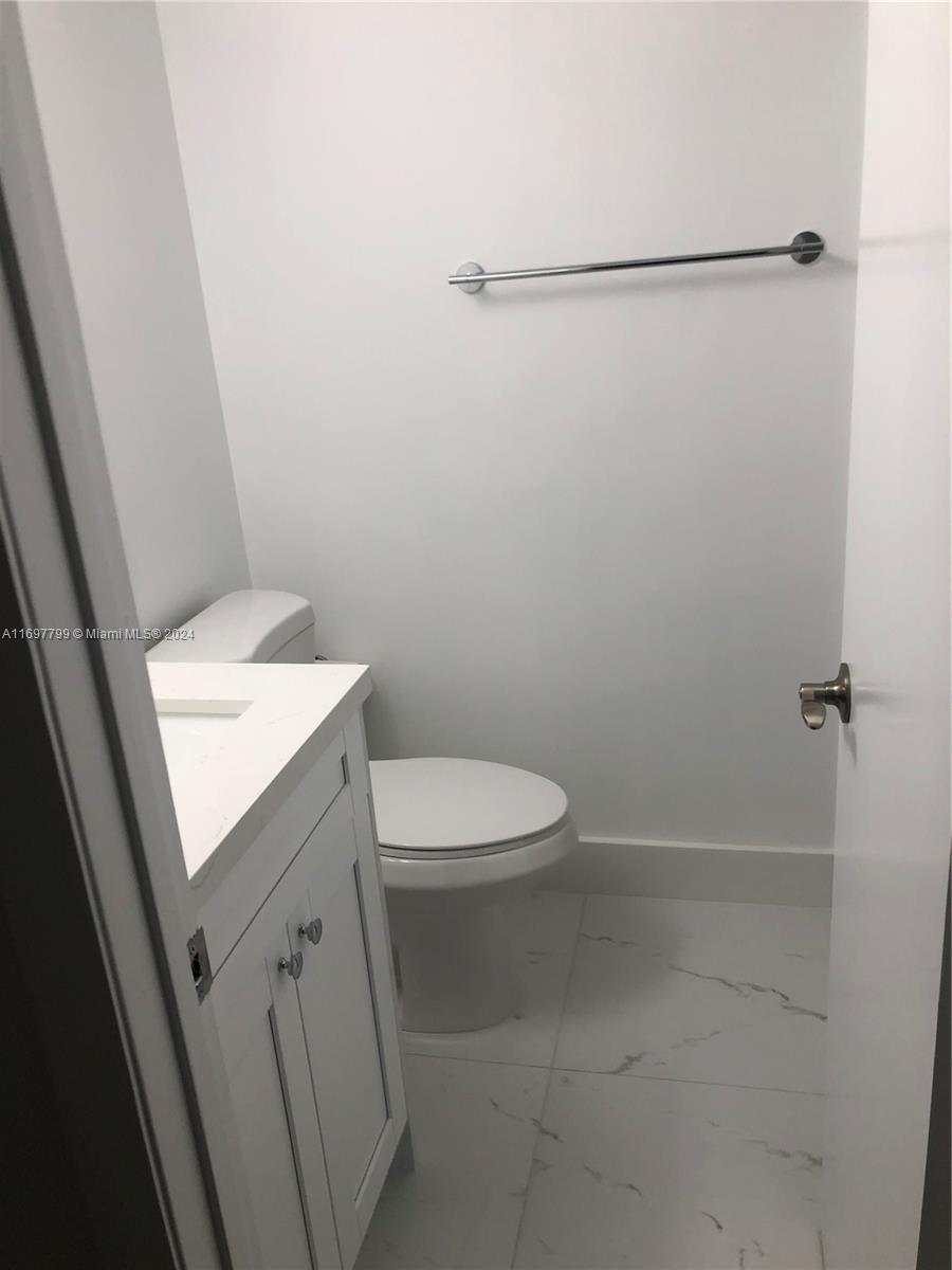 8660 NW 5th Ter # 102 Unit: 15-102